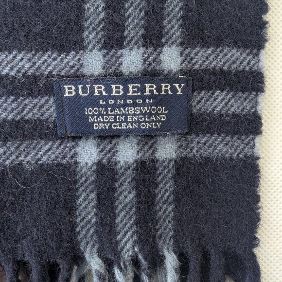 Burberry Unisex Winter Scarf Blue – 100% Lambswool Check – Used – Stylish Wrap. - Picture 3 of 8